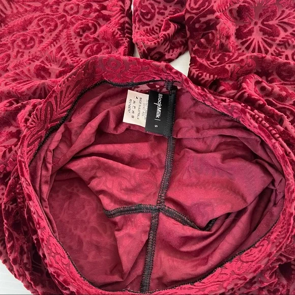 BlackMilk Burned Velvet Wine Leggings, S - Picture 6 of 9